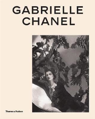 chanel kunst boek|Gabrielle Chanel, Miren Arzalluz .